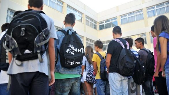 Οι αλλαγές που θα ισχύσουν από τη νέα σχολική χρονιά - Νέα προγράμματα σπουδών και αξιολόγηση εκπαιδευτικών Οι αλλαγές που θα ισχύσουν από τη νέα σχολική χρονιά - Νέα προγράμματα σπουδών και αξιολόγηση εκπαιδευτικών