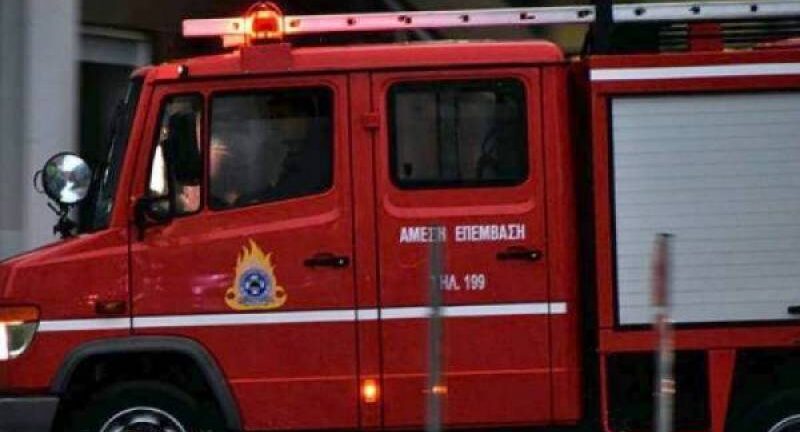 Κυπαρισσία: Πυροβέστης κατέβηκε από το πυροσβεστικό όχημα και παρασύρθηκε από ΙΧ