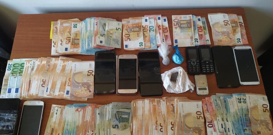 Ηλεία: Εξαρθρώθηκαν δύο εγκληματικές ομάδες που διακινούσαν ναρκωτικά - Πάνω από 140.000 ευρώ το κέρδος Ηλεία