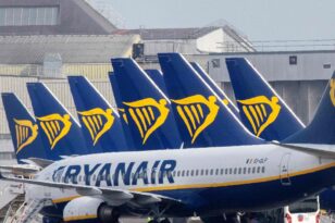 Η Ryanair βλέπει ταχεία αύξηση στα ταξίδια παρά τους περιορισμούς