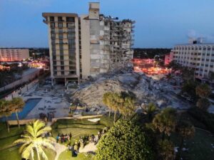 Μαϊάμι: Αγωνία για 99 αγνοουμένους στα ερείπια -ΦΩΤΟ