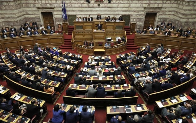 Βουλή: Σήμερα η ψήφιση του εργασιακού νομοσχεδίου - Σφοδρή πολιτική αντιπαράθεση