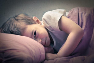 Πώς να βοηθήσετε το παιδί σας να κοιμηθεί