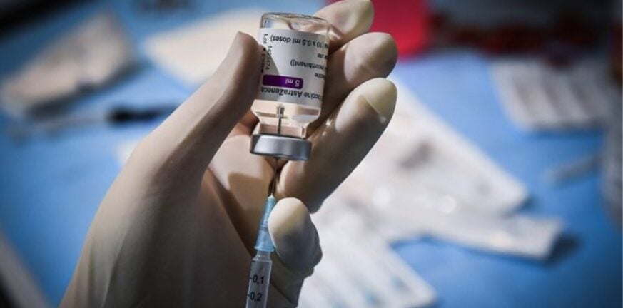 Βρετανία: Σκέψεις να χορηγηθεί σε όλους η ενισχυτική δόση εμβολιασμού κατά της covid-19