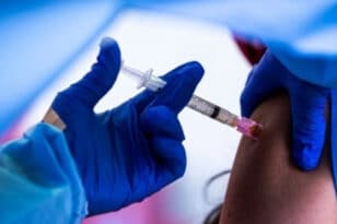 Αντιγριπικό εμβόλιο: Ξεκινά σήμερα η συνταγογράφηση - Σε ποιους συστήνεται να το κάνουν