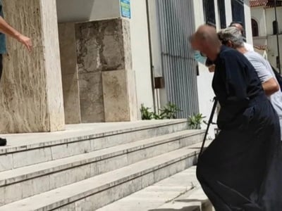 Στις 4 Ιουλίου η δίκη του προφυλακισμένου ιερέα από το Αγρίνιο - Δεύτερος βιασμός ανήλικης στο κατηγορητήριο