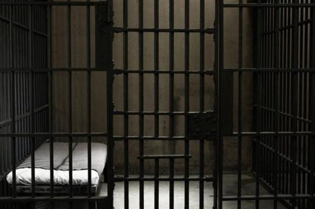 Αχαΐα: Ιός στα κρατητήρια, αναβολή απολογιών