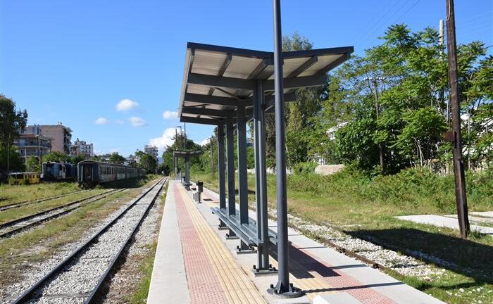 Προαστιακός Πάτρα-Κ. Αχαΐα: «Κολλήσανε» στις γραμμές