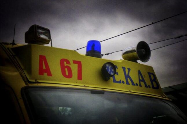 Πάτρα: Τροχαίο στο κέντρο- Στο νοσοκομείο δικυκλιστής