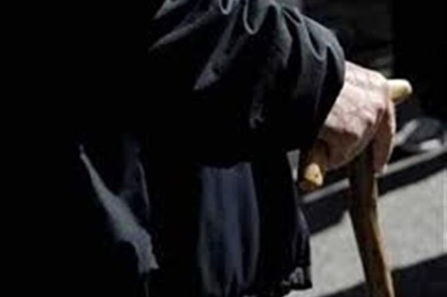Πάτρα: 15χρονη έκλεψε από ηλικιωμένο 45 ευρώ