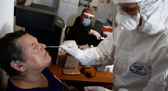 ΕΟΔΥ: 858 κρούσματα, 274 διασωληνωμένοι, 32 θάνατοι