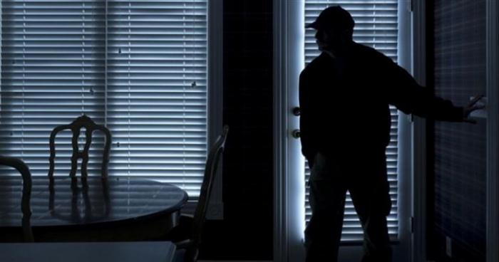 Αχαΐα: Εξιχνιάστηκαν πέντε κλοπές σε εξοχικές οικίες σε περιοχές της Αιγιαλείας