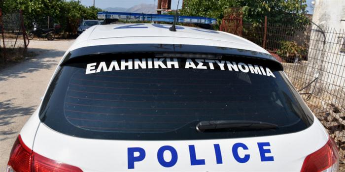 Αχαΐα: Πρόστιμα σε ιδιοκτήτες και πελάτες - Σε ένα μαγαζί πουλούσαν ρούχα, σε άλλο σέρβιραν ποτά