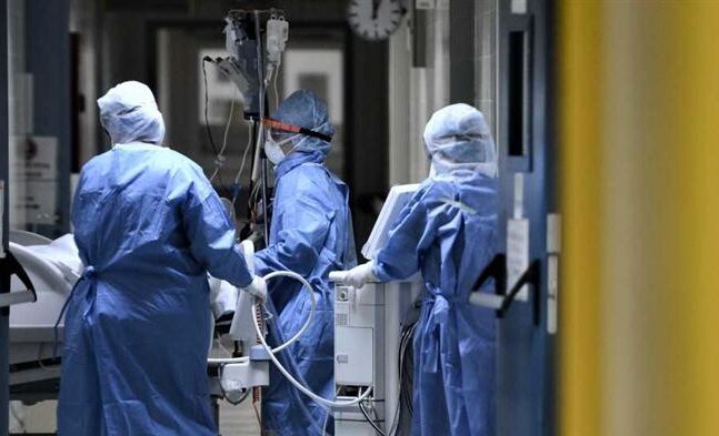 Κορονοϊός: 716 νέα κρούσματα - 268 διασωληνωμένοι, 18 θάνατοι