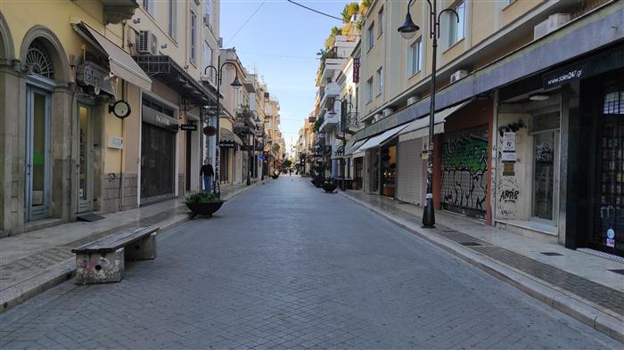 Ανοίγουν την Δευτέρα λιανεμπόριο, κομμωτήρια, μανικιούρ και πεντικούρ και ΚΤΕΟ