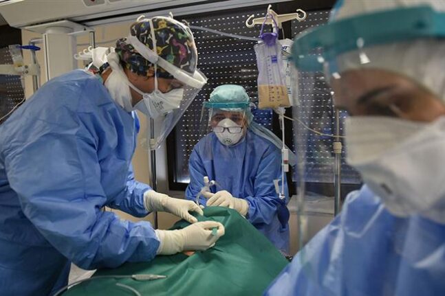 Κορονοϊός: 3.465 νέα κρούσματα - 630 διασωληνωμένοι, 56 νεκροί