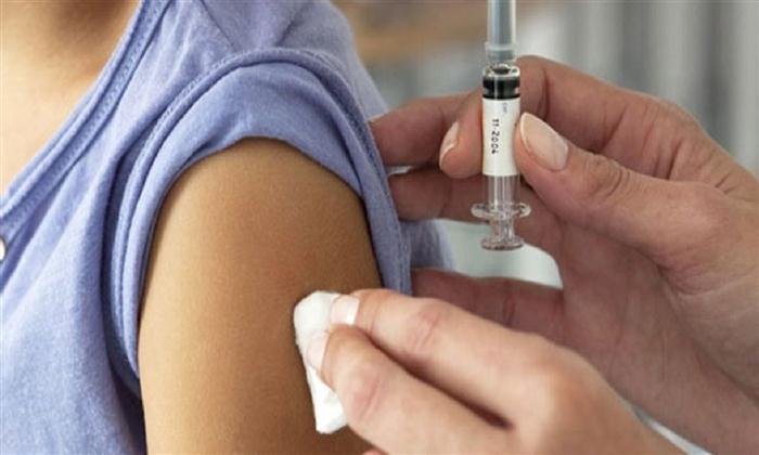 Μπουρλά: «Θέμα εβδομάδων» να εμβολιαστούν και τα παιδιά