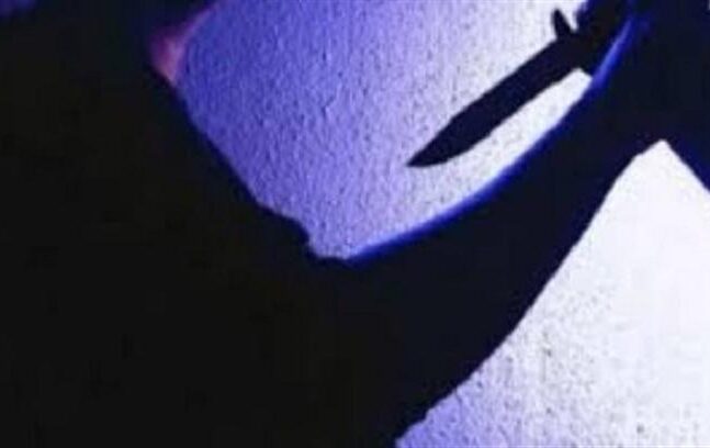 Πύργος: Επιτέθηκε με μαχαίρι σε γυναίκα