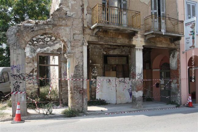 Γρήγορες διαδικασίες για τα επικινδύνως ετοιμόρροπα κτίρια