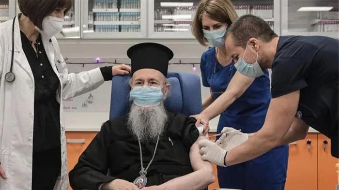 Μητροπολίτης Ιερόθεος: Καμία παρενέργεια από το εμβόλιο του κορονοϊού