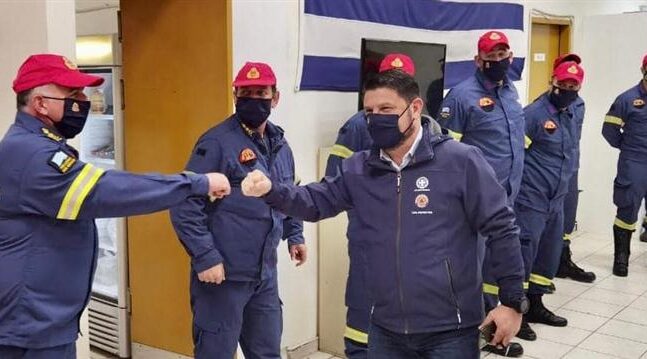 Πρωτοχρονιά με πυροσβέστες και αστυνομικούς για τον Ν. Χαρδαλιά