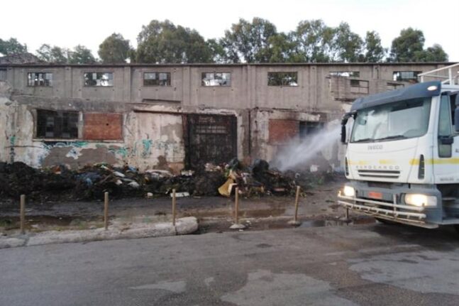 Αίγιο: Εισαγγελία και Περιφέρεια για την επικίνδυνη αποθήκη στην πρώην Χαρτοποιία