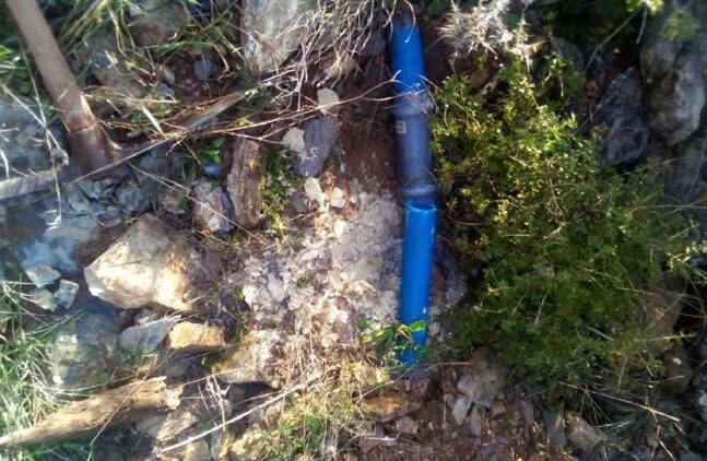 Σελλά Καλαβρύτων: Σωλήνες νερού καθαρίζονται με αποχετευτικό μηχάνημα;