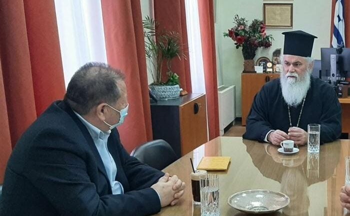Ιερώνυμος στην «Π»: «Γιατί χωρίς μάσκα»