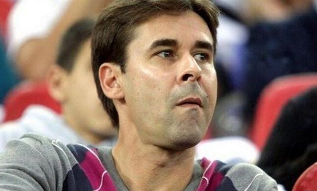 O Τσιάρτας αντιδρά για Αντετοκούνμπο