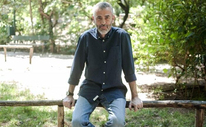 Νίκος Παναγιωτόπουλος: «Η μόνη μου αντίσταση στη φθορά είναι το γράψιμο»
