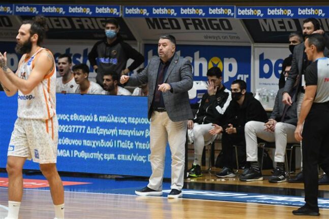 Γιατράς: «Να κατακτήσουμε το Κύπελλο και να διεκδικήσουμε το πρωτάθλημα»