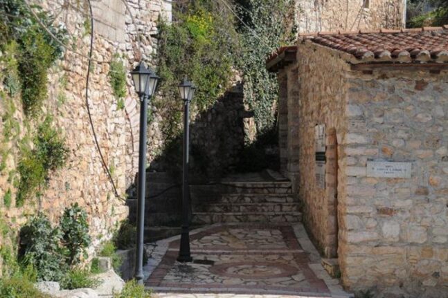 Ερύμανθος: Ανάδειξη ναών - μνημείων και γεφυριών με λιθόστρωτα και φωτισμό