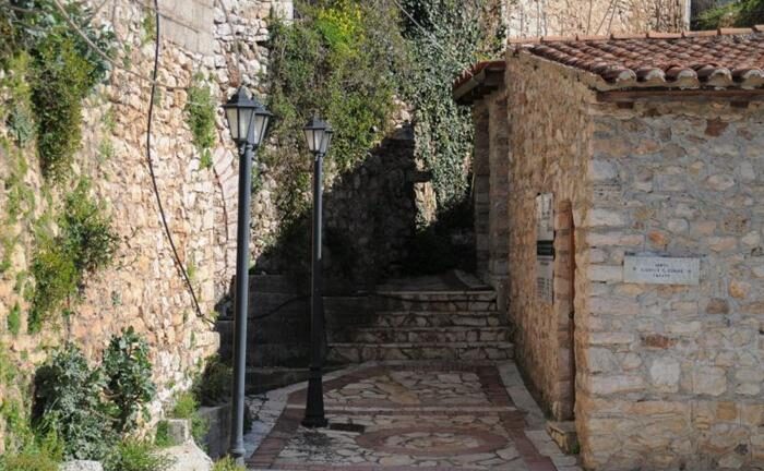 Ερύμανθος: Ανάδειξη ναών - μνημείων και γεφυριών με λιθόστρωτα και φωτισμό