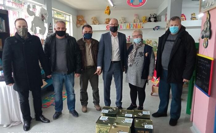 Λάδι στο Φωτεινό Αστέρι προσέφεραν παραγωγοί του Αιτωλικού