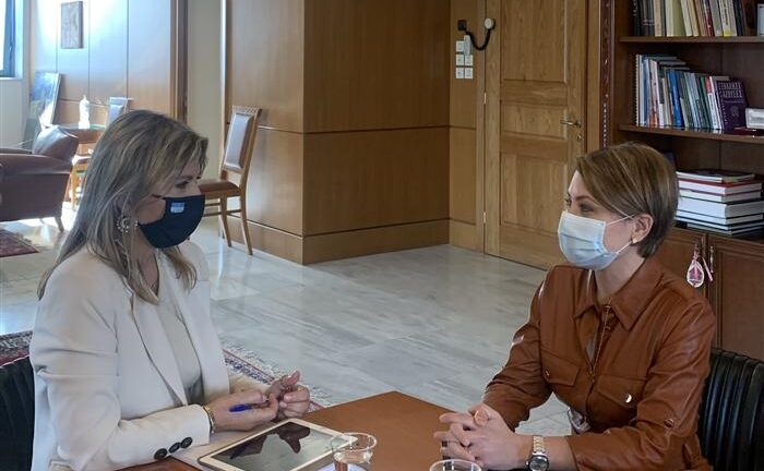 Ερώτηση προς την Υπουργό Παιδείας Ν. Κεραμέως