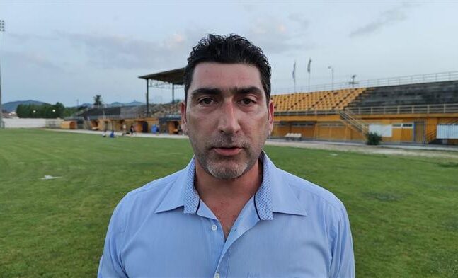 Μάνιαρης: «Δεν είστε αυτοκράτορες»