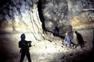 Καλάβρυτα: Τα ευρήματα του «Σπηλαίου Λιμνών» βγαίνουν στην επιφάνεια