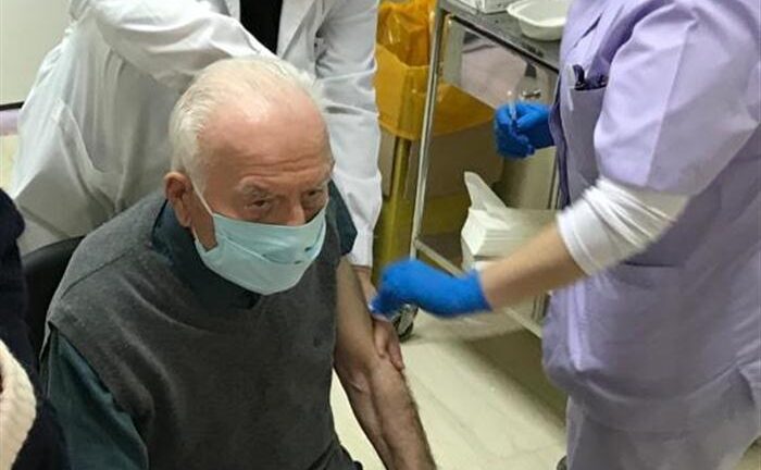 Πάτρα - Εμβολιαστικά τμήματα Κέντρων Υγείας: «Να ζήσουμε το υπόλοιπο της ζωής μας ελεύθεροι»