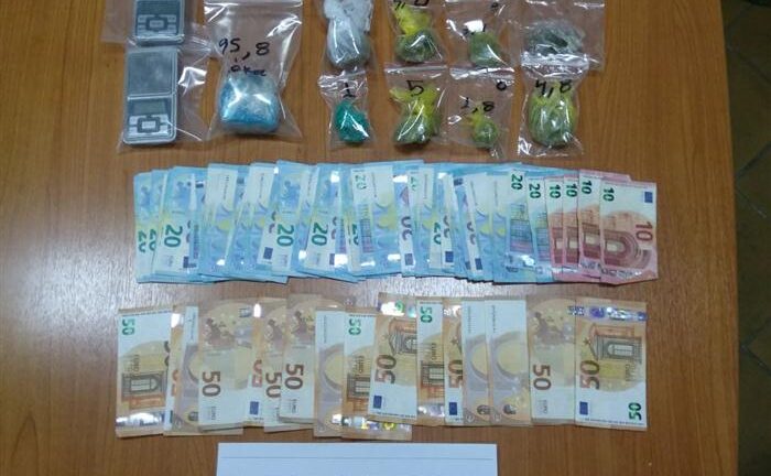 Αγρίνιο: Χειροπέδες σε δύο με αρκετή κοκαΐνη και κάνναβη