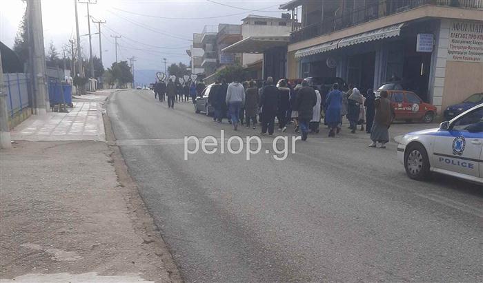 Κ. Αχαΐα: Πένθος και συγκατάβαση στη κηδεία της 8χρονης Ειρήνης
