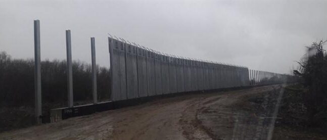 Εβρος: Ετοιμος σχεδόν ο φράχτης στα σύνορα