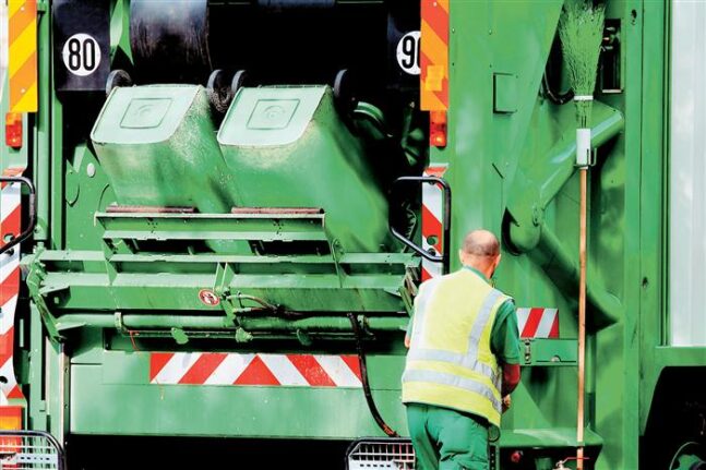 Ερύμανθος: Πάσχα το απορριμματοφόρο