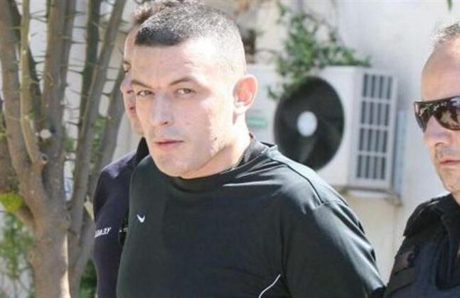 Λαμία: Πρόστιμο στον Αλκέτ Ριζάι που επέστρεφε από άδεια χωρίς μάσκα και με ...εκλεκτή παρέα