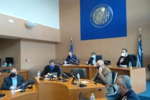 Πάτρα - Χρυσοχοΐδης: Πιο αυστηροί έλεγχοι στα μαγαζιά που μαζεύονται όρθιοι