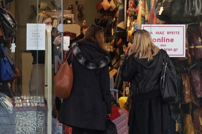 Πάτρα: Ανοιξαν όλοι οι «μικροί», σήκωσαν χέρια οι «μεγάλοι» - Η κατάσταση στην αγορά