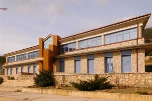 Ερύμανθος: Υδρευση, οδοποιία και αναπλάσεις στην Οικονομική Επιτροπή