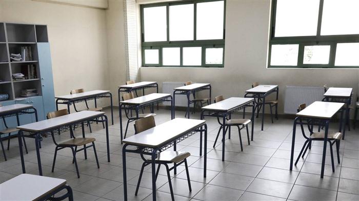 Κλείνουν τα σχολεία σε όλη την Ελλάδα για 2 εβδομάδες