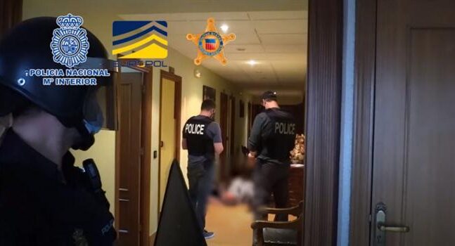 ΕΛ.ΑΣ. και Europol εξάρθρωσαν εγκληματική οργάνωση που εξαπατούσε χρηματοπιστωτικά ιδρύματα των ΗΠΑ