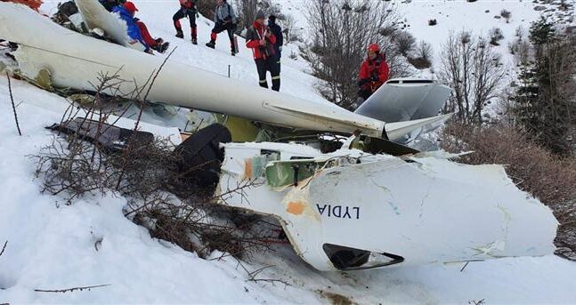 Φωτογραφίες από τη συντριβή του εκπαιδευτικού αεροσκάφους
