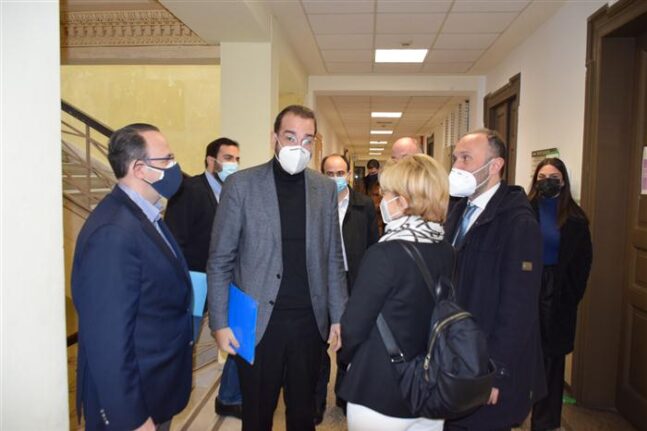 Στη Δικαιοσύνη ο Φαρμάκης για να αποτυπωθεί η αλήθεια σχετικά με τη διαφάνεια και την αξιοκρατία των 30 εκ. ευρώ